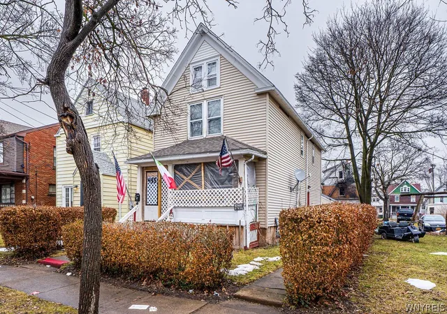Homes for sale in Niagara Falls, NY | 435 18th St, Niagara Falls, NY 14303 | MLS# B1691920