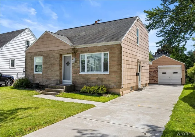 Homes for sale in Tonawanda, NY | 214 Rosemont Ave, Tonawanda, NY 14217 | MLS# B1692199