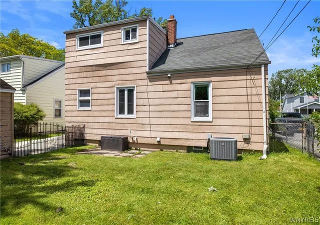 Homes for sale in Tonawanda, NY | 214 Rosemont Ave, Tonawanda, NY 14217 | MLS# B1692199
