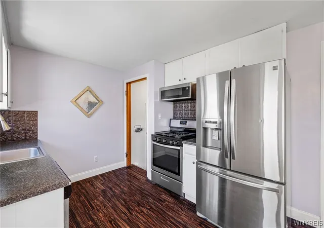 Homes for sale in Tonawanda, NY | 214 Rosemont Ave, Tonawanda, NY 14217 | MLS# B1692199
