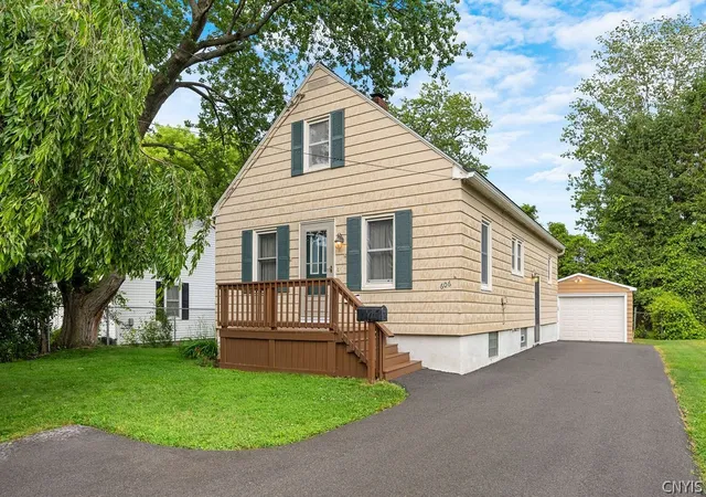 1st image of 606 Boston Rd, Syracuse, NY 13211 | MLS# S1691467