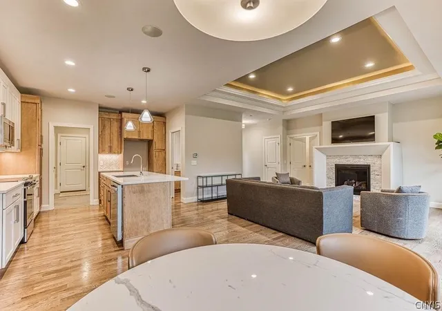 Photo 4 of Single family home for sale at 137 Edwards Fls Ln, Manlius, NY 13104 | MLS# S1691554 | Listing updated on 2026-06-19