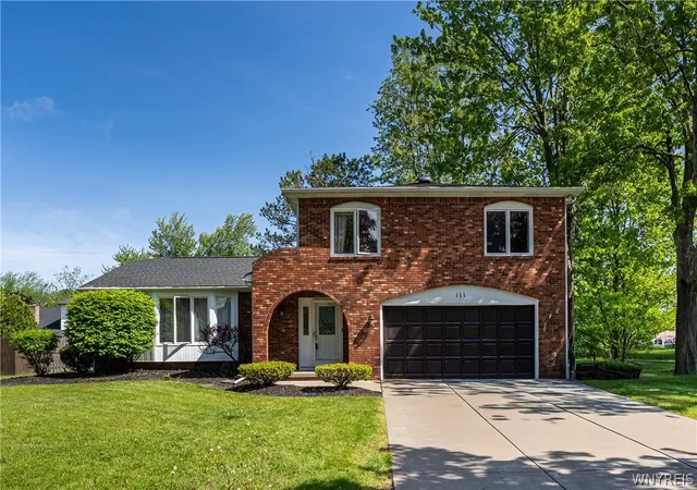 4th image of 111 O’Brien Dr, Lockport, NY 14094 | MLS# B1692272