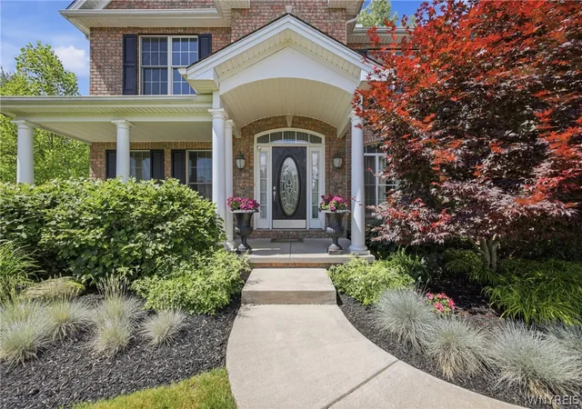 2nd image of 43 Arcadian Dr, Buffalo, NY 14228 | MLS# B1691802
