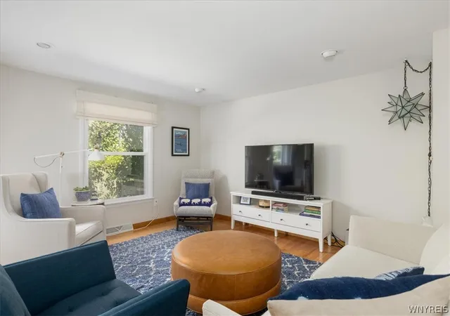 4th image of 666 W Ferry St #25, Buffalo, NY 14222 | MLS# B1692117
