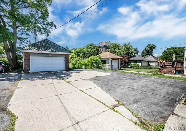 Photo 42 of Multi family home for sale at 117 W Humboldt Pkwy, Buffalo, NY 14214 | MLS# B1690785 | Listing updated on 2026-06-27