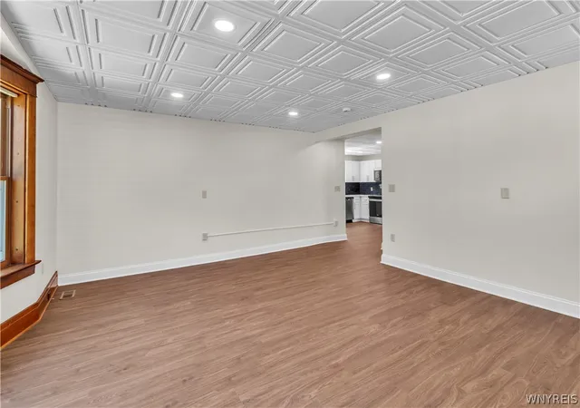 Listing Photo 4 - Condo for sale in building located at 117 W Humboldt Pkwy, Buffalo, NY 14214