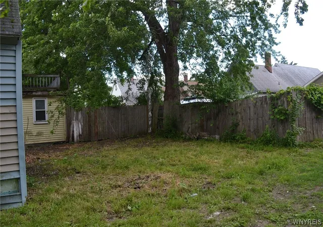 Homes for sale in Buffalo, NY | 166 Thompson St, Buffalo, NY 14207 | MLS# B1692341