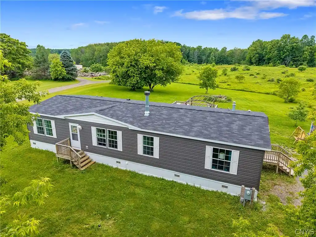 Manufactured home for sale at 91 Hare Rd, Central Square, NY 13036 | MLS# S1690033