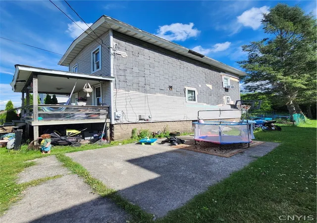 Homes for sale in Lenox, NY | 163 Barlow St, Lenox, NY 13032 | MLS# S1692391