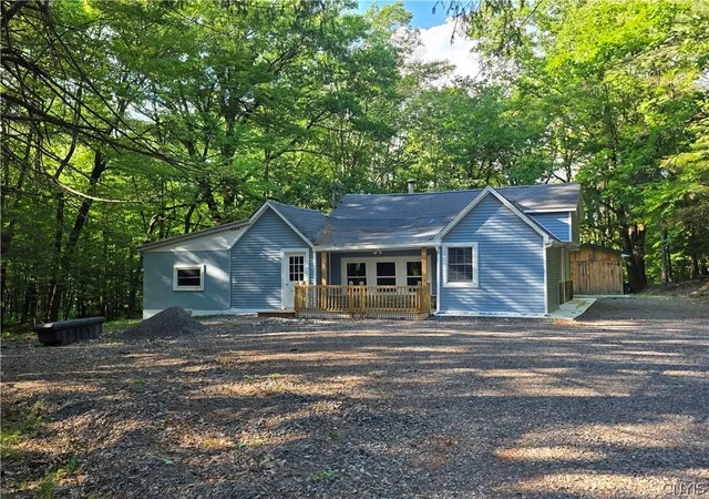 Homes for sale in Frankfort, NY | 344 Brown Rd, Frankfort, NY 13340 | MLS# S1692348