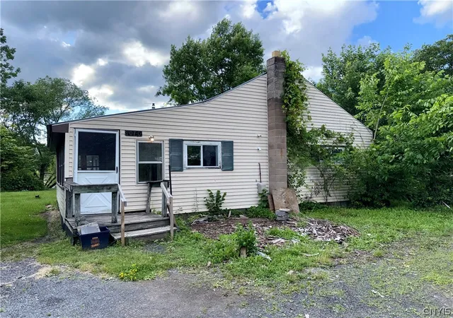 Photo 1 of Single family home for sale at 1070 Lynch Rd, Baldwinsville, NY 13027 | MLS# S1692400 | Listing updated on 2026-07-24