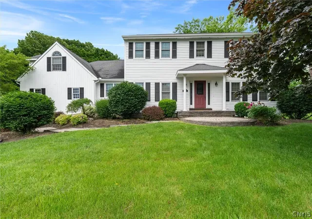 Homes for sale in Manlius, NY | 5114 Shiraz Ln, Manlius, NY 13066 | MLS# S1690426