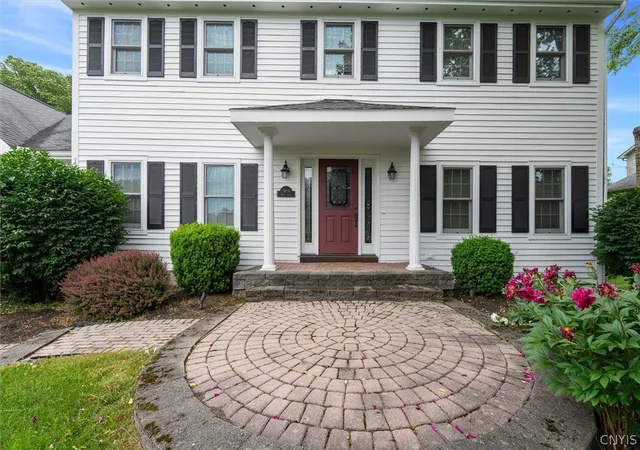 Homes for sale in Manlius, NY | 5114 Shiraz Ln, Manlius, NY 13066 | MLS# S1690426