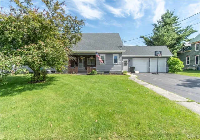 Photo 3 of Single family home for sale at 322 E Main St, Brownville, NY 13615 | MLS# S1692422 | Listing updated on 2026-07-29
