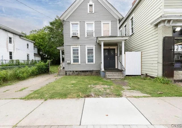 1st image of 725 Butternut St #27, Syracuse, NY 13208 | MLS# S1691901