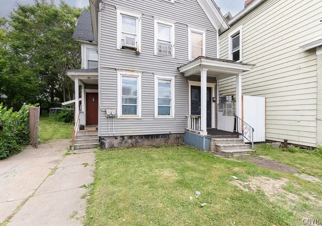 4th image of 725 Butternut St, Syracuse, NY 13208