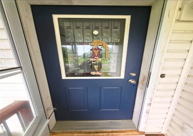 Photo 2 of Sale Pending at 556 Liberty St, Elmira, NY 14904 | MLS# R1692442 | Listing updated on 2026-07-14