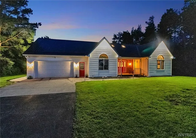 1st image of 5132 Upper Mountain Rd, Cambria, NY 14094 | MLS# B1691535