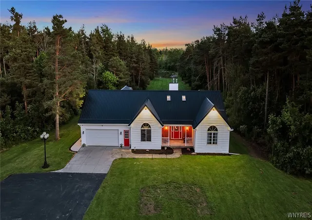 2nd image of 5132 Upper Mountain Rd, Cambria, NY 14094 | MLS# B1691535