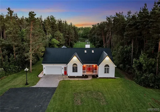 Photo 4 of Single family home for sale at 5132 Upper Mountain Rd, Lockport, NY 14094 | MLS# B1691535 | Listing updated on 2026-07-16