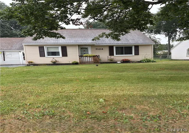 3rd image of 7124 Buckley Rd, Liverpool, NY 13088 | MLS# S1692436