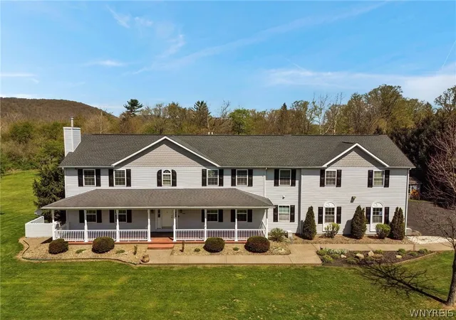 Homes for sale in Great Valley, NY | 6174 Fairview Ln, Great Valley, NY 14741 | MLS# B1692490
