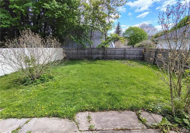 Homes for sale in Frankfort, NY | 119 1St Ave, Frankfort, NY 13340 | MLS# S1691982
