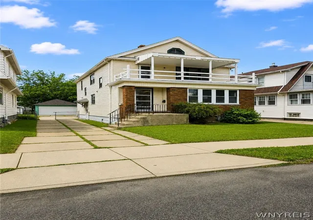 Photo 3 of Sale Pending at 31 Dartmouth Ave, Buffalo, NY 14215 | MLS# B1690634 | Listing updated on 2026-07-24