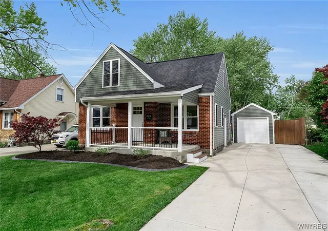 Homes for sale in Cheektowaga, NY | 224 S Huxley Dr, Cheektowaga, NY 14225 | MLS# B1691807
