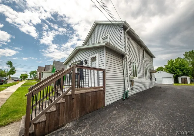Photo 2 of Sale Pending at 570 Broad St, Tonawanda, NY 14150 | MLS# B1692179 | Listing updated on 2026-07-01