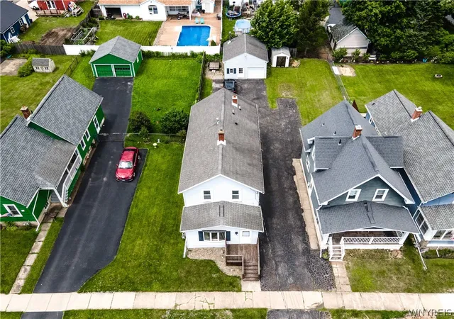 Listing Photo 4 - Condo for sale in building located at 570 Broad St, Tonawanda, NY 14150