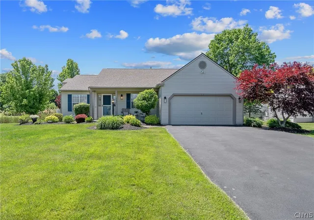 1st image of 7921 Rose Court Dr, Cicero, NY 13039 | MLS# S1689649