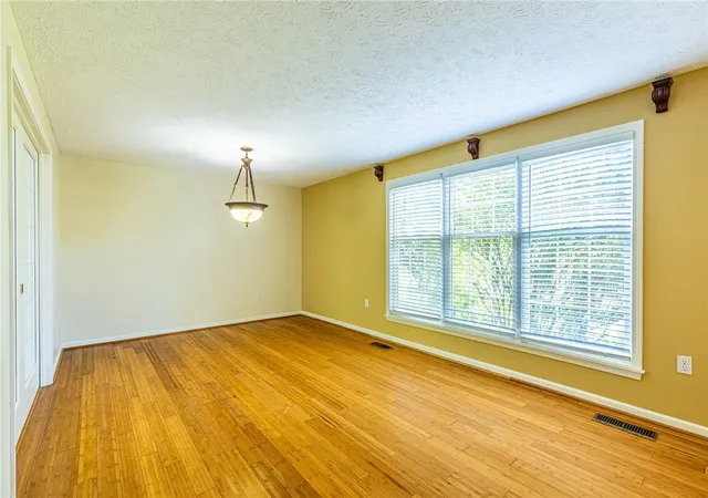 5th image of 531 Brixton Trl, Webster, NY 14580 | MLS# R1691651
