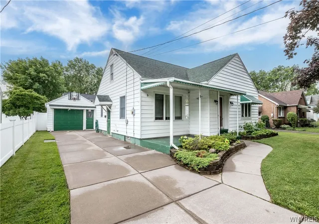 2nd image of 193 12th Ave, North Tonawanda, NY 14120 | MLS# B1691294
