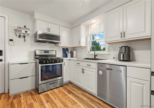 Homes for sale in Batavia, NY | 2678 Pearl Street Rd, Batavia, NY 14036 | MLS# B1691498