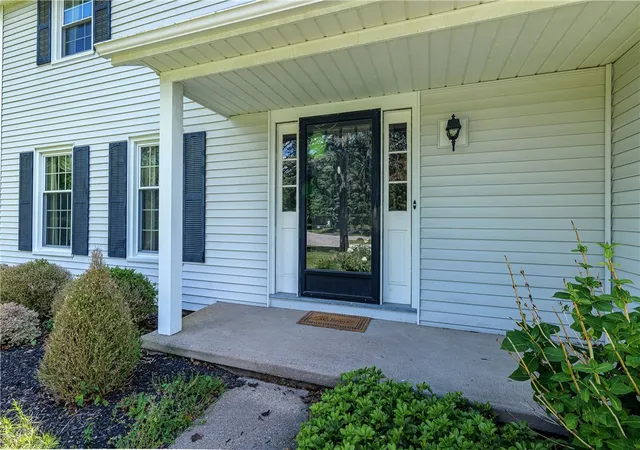 Homes for sale in Penfield, NY | 22 Snowberry Cir, Penfield, NY 14526 | MLS# R1692204