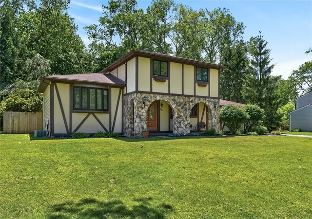 Homes for sale in Penfield, NY | 86 Phaeton Dr, Penfield, NY 14526 | MLS# R1685921
