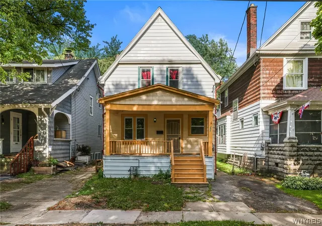 Photo 1 of Single family home for sale at 253 Benzinger St, Buffalo, NY 14206 | MLS# B1692657 | Listing updated on 2026-07-15