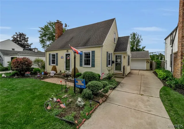 Photo 2 of Sale Pending at 241 Woodcrest Blvd, Buffalo, NY 14223 | MLS# B1689886 | Listing updated on 2026-07-21