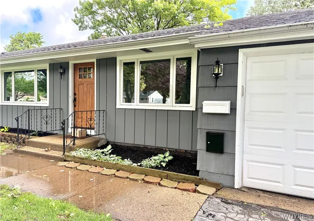 Homes for sale in Hamburg, NY | 3980 Staley Dr, Hamburg, NY 14075 | MLS# B1692606