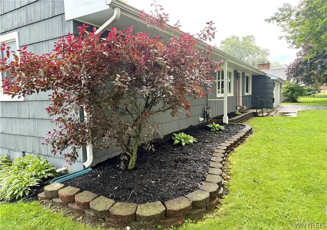 Homes for sale in Hamburg, NY | 3980 Staley Dr, Hamburg, NY 14075 | MLS# B1692606