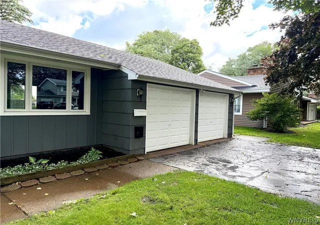 Homes for sale in Hamburg, NY | 3980 Staley Dr, Hamburg, NY 14075 | MLS# B1692606