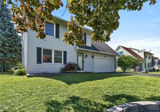 3rd image of 33 Loyalist Ave, Chili, NY 14624 | MLS# R1692670