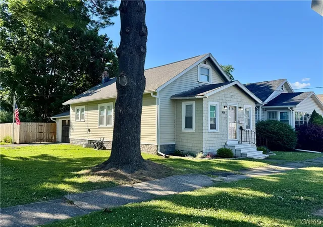1st image of 1028 Tabor Pl, Utica, NY 13502 | MLS# S1692620