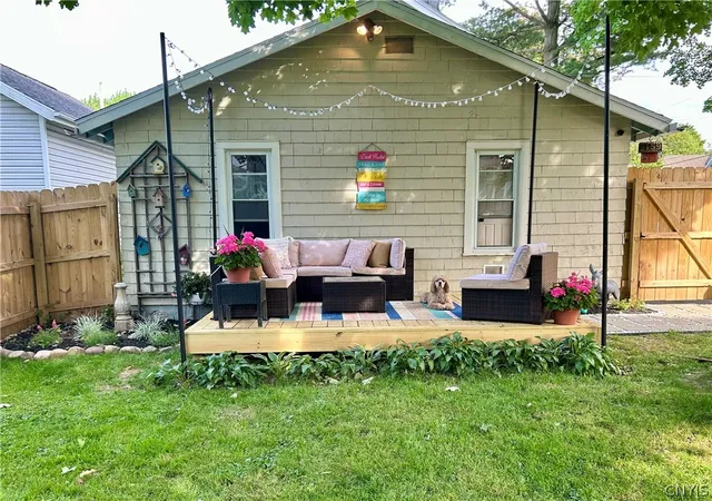35th image of 1028 Tabor Pl, Utica, NY 13502 | MLS# S1692620