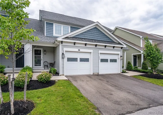 2nd image of 303 Carriage Ln, Buffalo, NY 14224 | MLS# B1692622