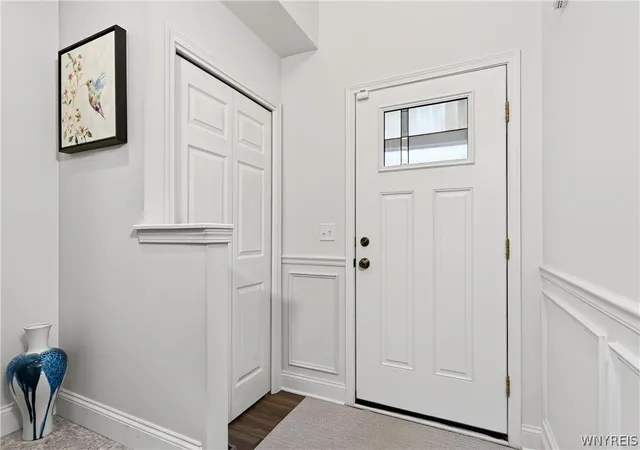 5th image of 303 Carriage Ln, Buffalo, NY 14224 | MLS# B1692622