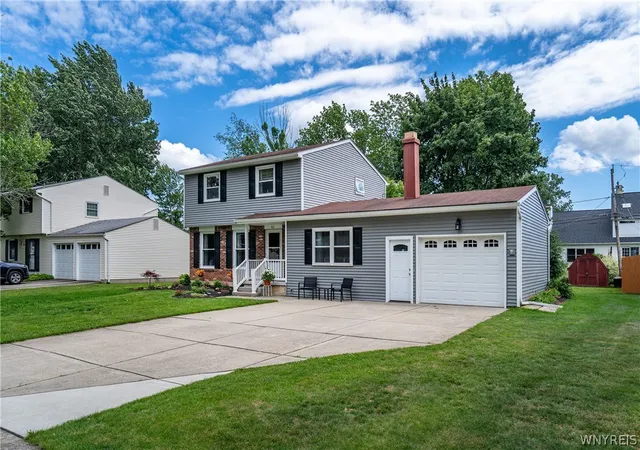 2nd image of 163 Altair Dr, Getzville, NY 14068 | MLS# B1692707