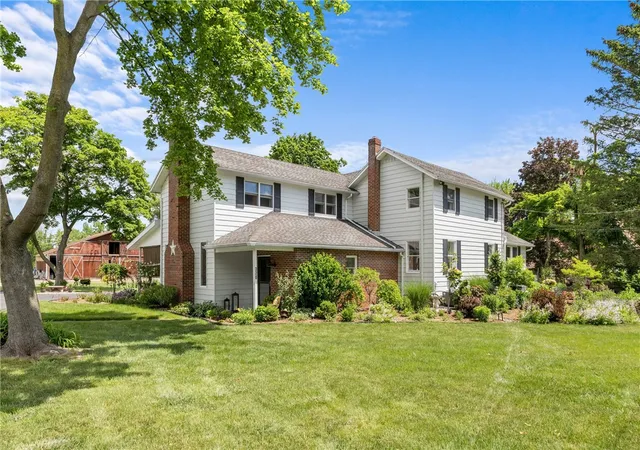 Homes for sale in Geneva City, NY | 320 Jay St, Geneva City, NY 14456 | MLS# R1692650
